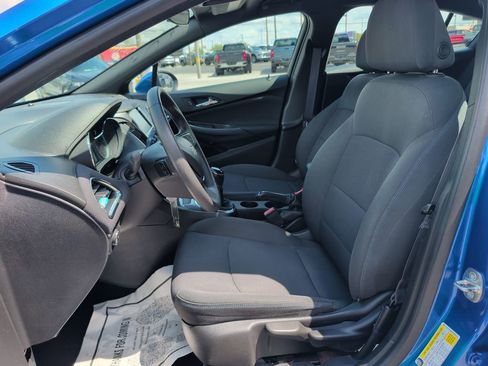 Used 2017 Chevrolet Cruze LT FWD image 7