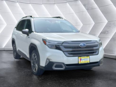 Used 2025 Subaru Forester Limited AWD/4WD image 8