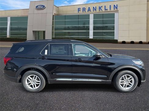 New 2025 Ford Explorer Active w/ Active Comfort Package image 8