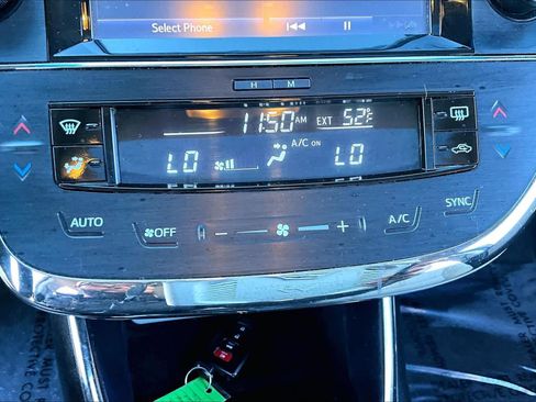 Used 2015 Toyota Avalon XLE Premium image 31