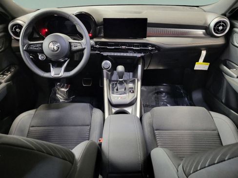 New 2025 Alfa Romeo Tonale w/ Premium Package image 36