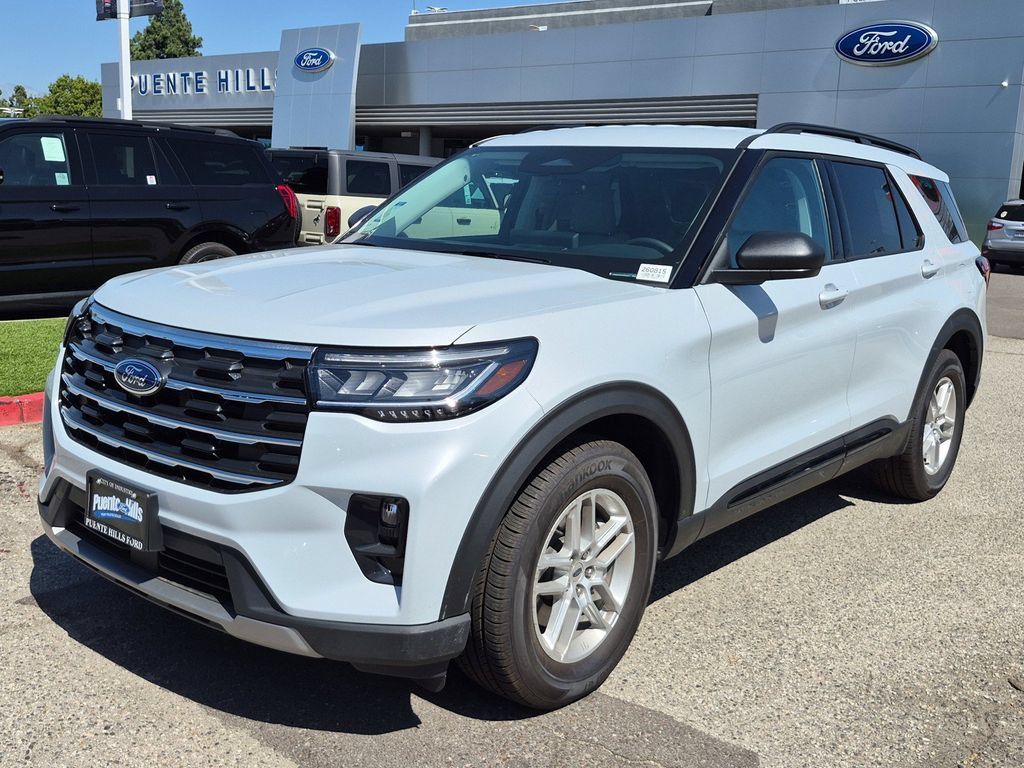 New 2026 Ford Explorer Active w/ Active Comfort Package RWD image 3