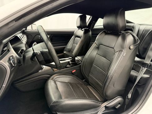 Used 2020 Ford Mustang Premium w/ Equipment Group 201A RWD image 10