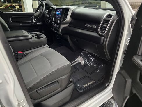 Used 2024 RAM 2500 Big Horn AWD/4WD image 38
