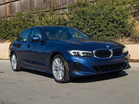 Used 2023 BMW 330i Sedan w/ Convenience Package image 2