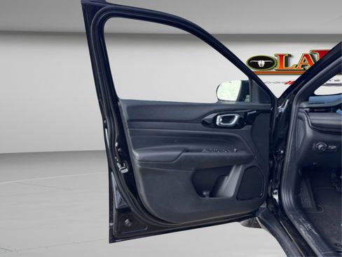 New 2026 Jeep Compass Latitude image 9