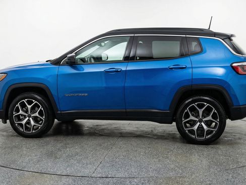 Used 2025 Jeep Compass Limited image 5