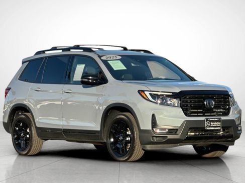 Used 2025 Honda Passport Black Edition image 18