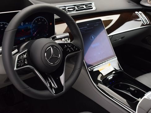 New 2025 Mercedes-Benz S 580 4MATIC Sedan image 19