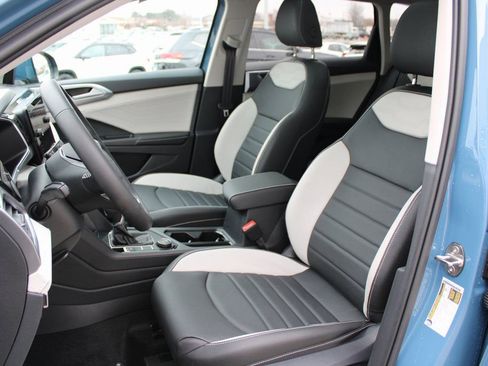 New 2026 Volkswagen Taos SEL AWD/4WD image 7
