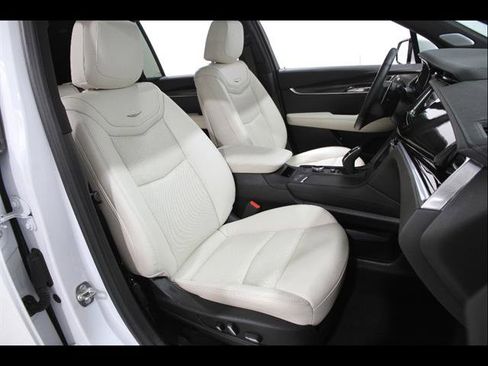 Used 2024 Cadillac XT6 Sport AWD/4WD image 19