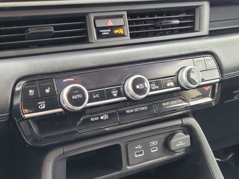 Certified 2024 Honda Pilot Elite image 25