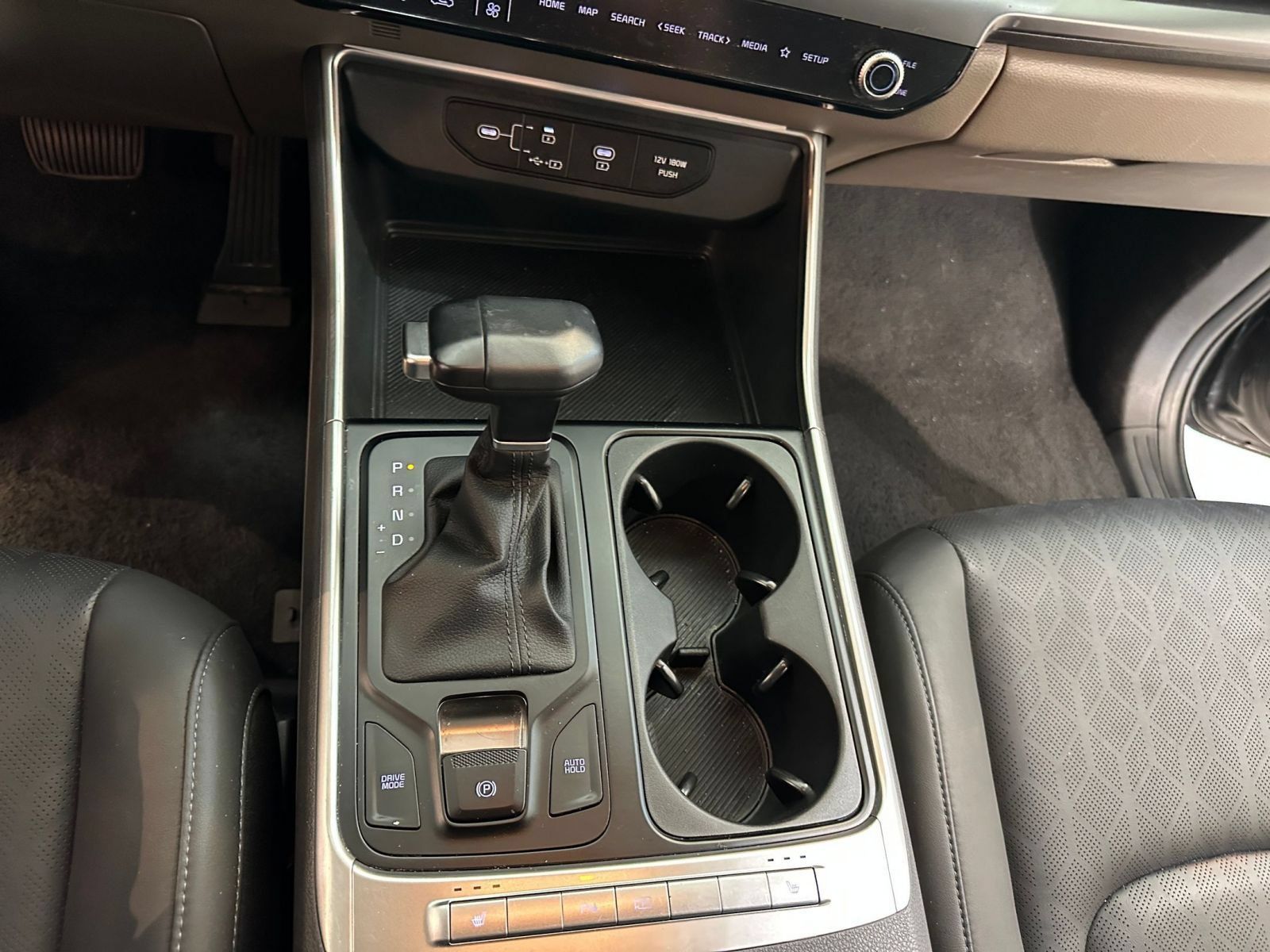 Used 2026 Kia Carnival FWD image 43