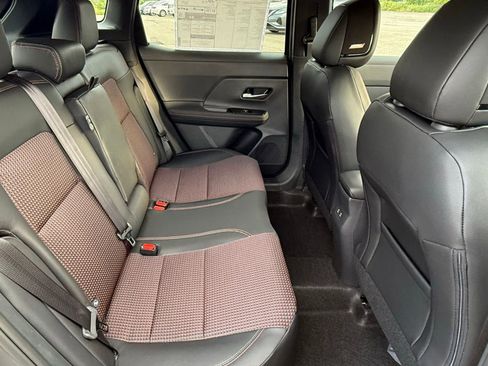 New 2026 Nissan Kicks SR image 14