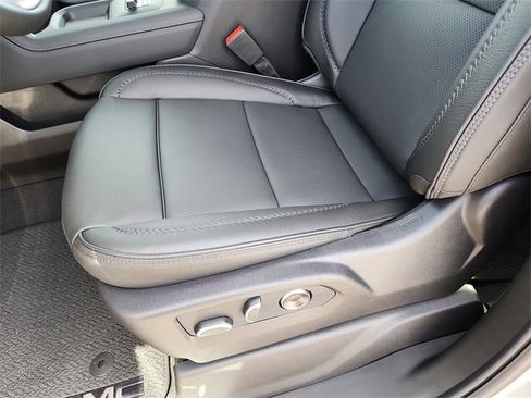 New 2026 GMC Sierra 3500 Denali w/ Denali Reserve Package image 19