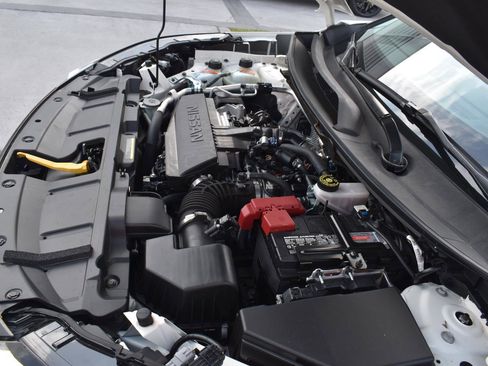 Used 2024 Nissan Rogue S image 18