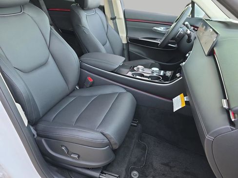 New 2026 Genesis GV70 2.5T AWD/4WD image 25