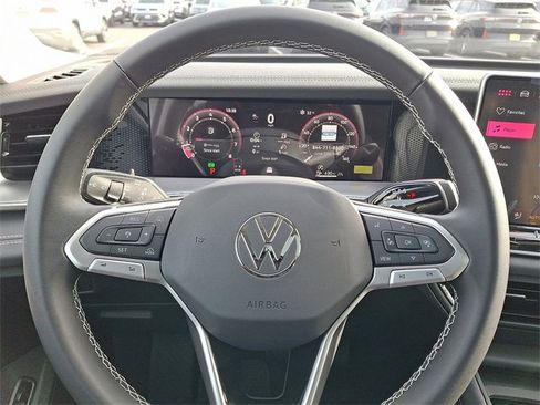 New 2026 Volkswagen Tiguan SE image 10
