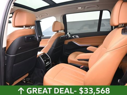 Used 2022 BMW X7 xDrive40i w/ Executive Package image 32