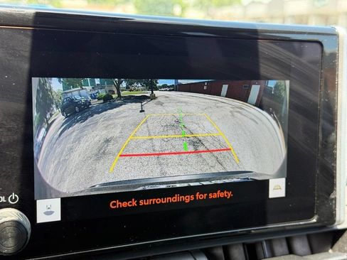 Used 2025 Toyota RAV4 XLE FWD image 28