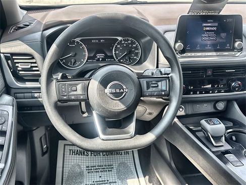 Certified 2022 Nissan Rogue SV image 43