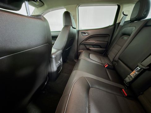 Used 2017 GMC Canyon SLE image 23