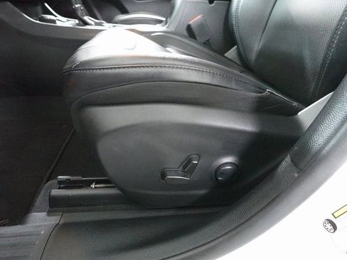 Used 2022 Jeep Cherokee Limited image 10