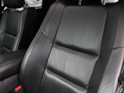 Used 2021 Jeep Grand Cherokee Limited AWD/4WD image 7