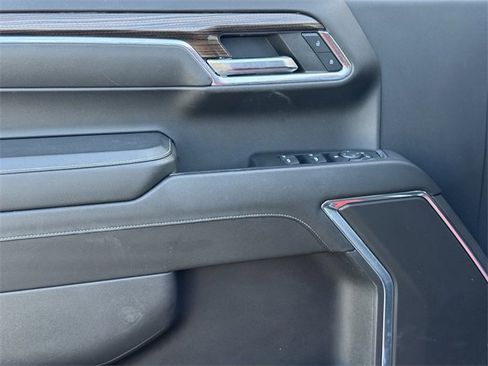 Used 2024 Chevrolet Silverado 1500 LT image 22