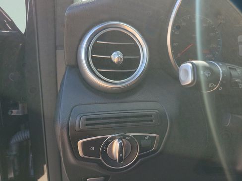 Certified 2022 Mercedes-Benz GLC 300 image 20