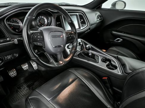 Used 2016 Dodge Challenger R/T Plus image 19