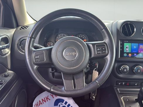 Used 2016 Jeep Patriot High Altitude FWD image 12