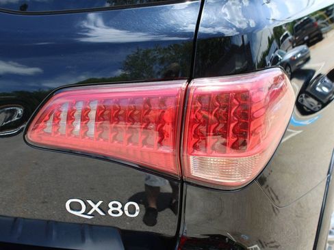 Used 2017 INFINITI QX80 2WD w/ Deluxe Technology Package image 10
