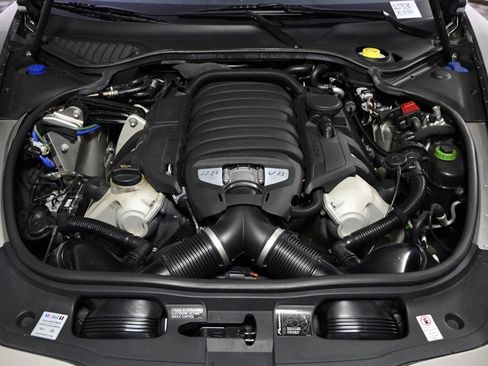 Used 2013 Porsche Panamera GTS image 22