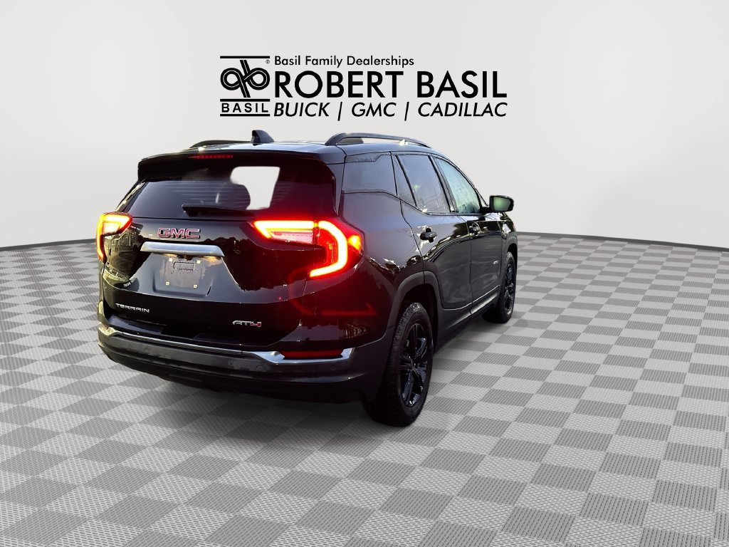 Used 2024 GMC Terrain AT4 AWD/4WD image 8