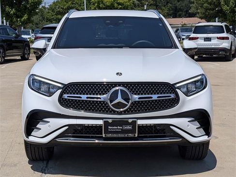 Used 2025 Mercedes-Benz GLC 350e 4MATIC image 2