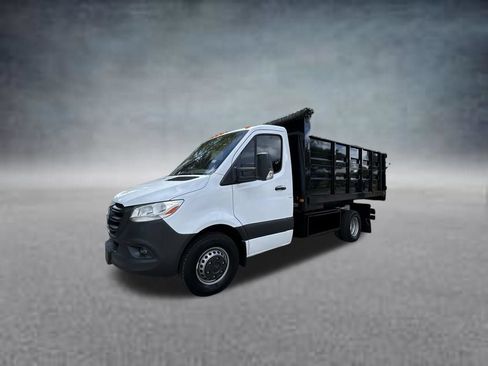 Used 2021 Mercedes-Benz Sprinter 4500 image 3