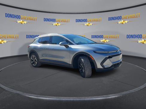 New 2026 Chevrolet Equinox EV LT image 5