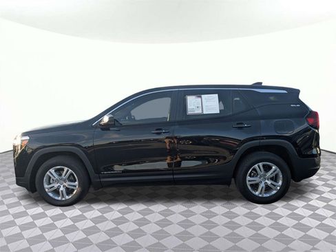 Used 2024 GMC Terrain SLE image 6