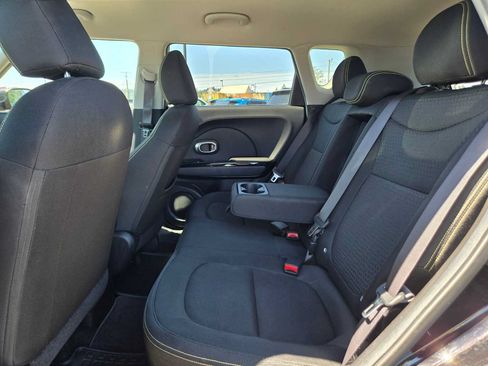 Used 2016 Kia Soul + w/ Audio Package FWD image 15