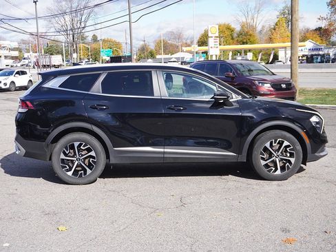 Used 2023 Kia Sportage EX image 19