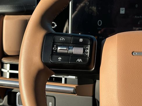 Certified 2025 Hyundai Santa Fe Limited image 15