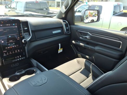 New 2026 RAM 1500 Laramie w/ Chrome Appearance Group AWD/4WD image 11