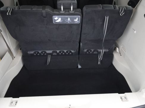 Used 2020 Chrysler Pacifica Touring-L Plus FWD image 31
