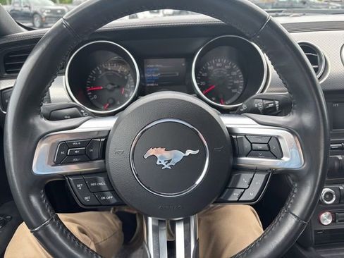 Used 2018 Ford Mustang GT RWD image 16