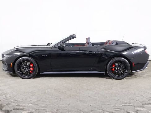 Used 2025 Ford Mustang GT Premium RWD image 19