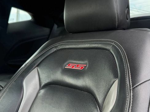 Used 2021 Chevrolet Camaro SS RWD image 21