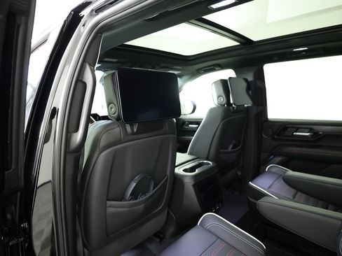 Used 2026 GMC Yukon AT4 Ultimate AWD/4WD image 18