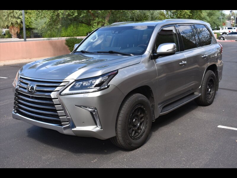 Used 2018 Lexus LX 570 4WD w/ Luxury Package image 3