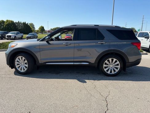 Used 2024 Ford Explorer Limited w/ Equipment Group 301A RWD image 4